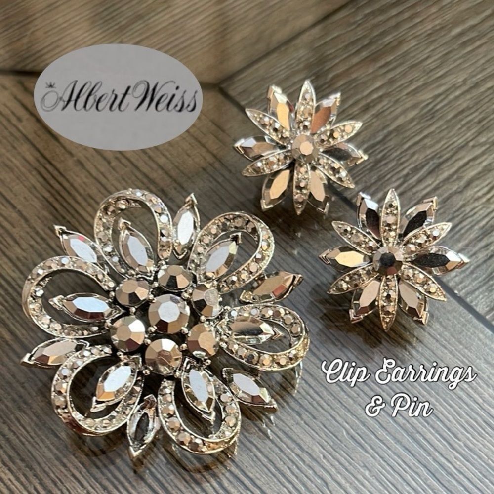 Vintage Weiss Silver Rhinestone Flower Pin & Clip Earrings